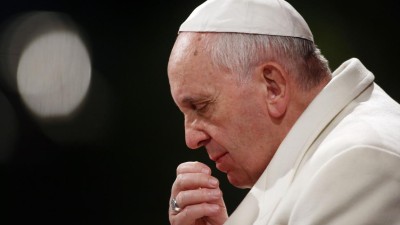Papa Francisco condena “ataque bárbaro” a cristãos no Egipto
