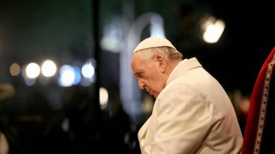 Papa Francisco diz-se profundamente afectado pela morte do bebé britânico Alfie