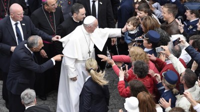 Papa Francisco pede o fim das feridas da guerra e do terrorismo