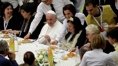 Papa Francisco pede para se lutar contra a indiferença face à pobreza