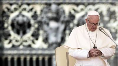 Papa pede aos fiéis para rezarem pela igreja