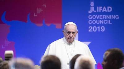 Papa pede que luta contra a fome seja uma prioridade e não apenas um slogan