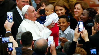 Papa quer leigos e mulheres em postos-chave do Governo da Igreja Católica