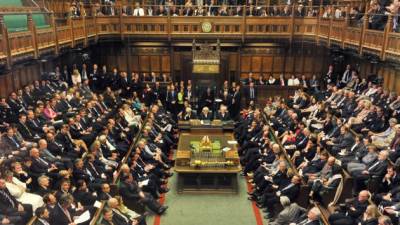 Parlamento britânico lamenta falta de cálculos oficiais sobre impacto a curto prazo