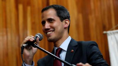 Parlamento da Venezuela designa junta para controlar indústria petrolífera