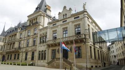Parlamento do Luxemburgo rejeita petição para proibir empresas de pedir língua portuguesa