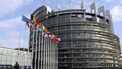 Parlamento Europeu vota medidas urgentes perante incerteza de acordo do Brexit