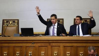 Parlamento venezuelano pede mais pressão sobre Maduro