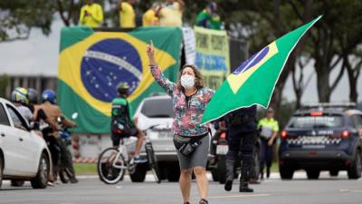 Pedidos de subsídio de desemprego aumentam 53% em maio no Brasil