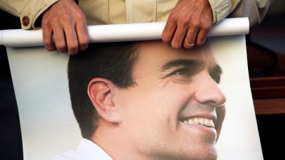 Pedro Sánchez renuncia ao lugar de deputado e evita abster-se
