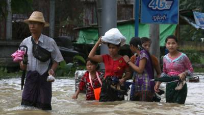 Pelo menos 12 mortos e 148 mil deslocados na sequência de inundações em Myanmar