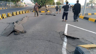 Pelo menos 13 mortos em sismo nas ilhas indonésias de Lombok e Sumbawa