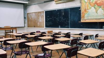 Pelo menos 20% das escolas por nível de ensino não cumprem lei da educação sexual