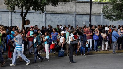 Pelo menos 22 pessoas foram detidas por actos de pilhagem no sul da Venezuela