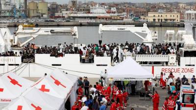 Pelo menos 2,5 milhões de pessoas recorreram em 2016 a traficantes para migrarem