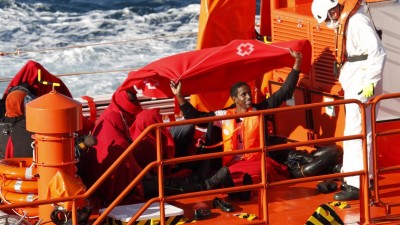 Pelo menos 250 migrantes africanos morreram no Mediterrâneo