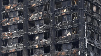Pelo menos 27 edifícios no Reino Unido têm revestimento inflamável