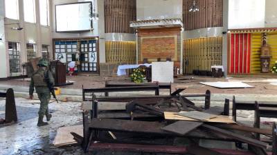 Pelo menos 27 mortos em explosões perto de uma catedral nas Filipinas