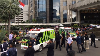 Pelo menos 28 feridos em desmoronamento no interior da bolsa de Jacarta