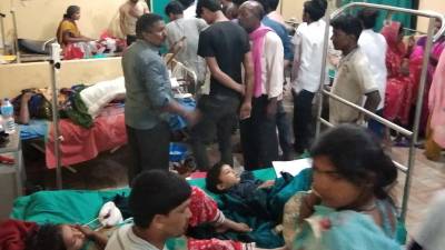 Pelo menos 30 mortos e 500 feridos em tempestade no sul do Nepal