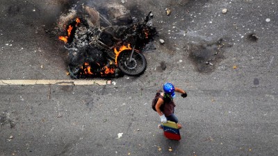 Pelo menos 89 feridos após protesto em Caracas