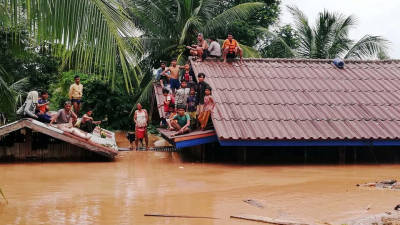 Pelo menos dois mortos e centenas de desaparecidos em colapso de barragem no Laos