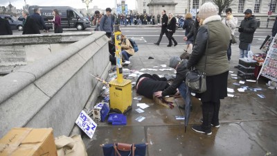Pelo menos quatro mortos e 20 feridos após ataque terrorista em Londres