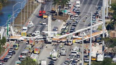 Pelo menos quatro mortos em colapso de ponte em Miami