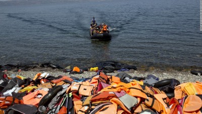 Pelo menos seis migrantes morrem afogados a tentar chegar à Europa