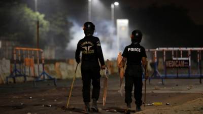 Pelo menos seis policias mortos no Paquistão após ataque de insurgentes