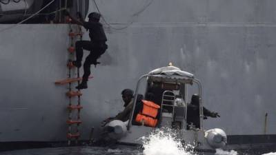 Piratas marítimos no Golfo da Guiné atacam dois navios e raptam 17 pessoas