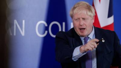 PM britânico apela aos deputados britânicos “unirem-se” e aprovarem acordo