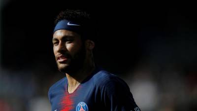 Polícia brasileira vai interrogar Neymar devido à divulgação de imagens íntimas