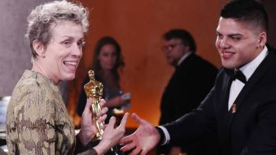 Polícia deteve homem que tirou Óscar a Frances McDormand