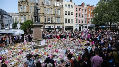 Polícia detém mais um homem suspeito de estar relacionado com o ataque em Manchester