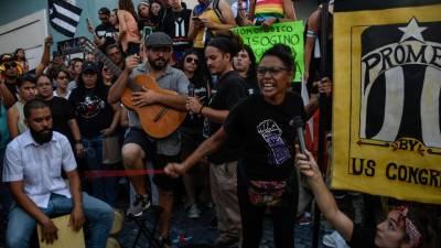 Polícia e manifestantes confrontam-se em Porto Rico, mais protestos esperados hoje