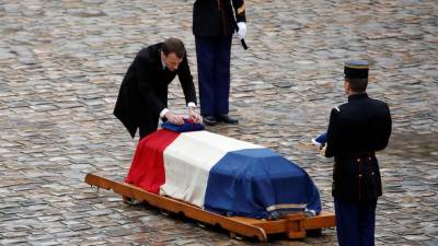 Polícia que substituiu refém em França encarna “espírito de resistência”