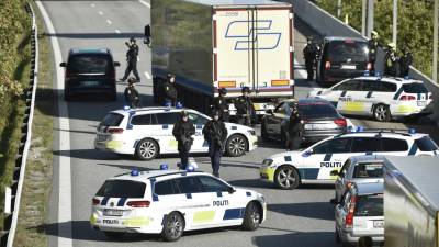 Polícia reabre ligações a Copenhaga fechadas duas horas devido a caça ao homem