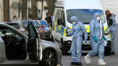 Polícia recorre a armas de fogo em frente à embaixada da Ucrânia em Londres