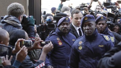 Polícia sul-africana transfere Oscar Pistorius para outra cadeia