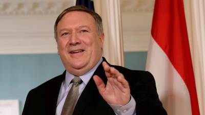 Pompeo aterra no Paquistão num momento de tensão com os EUA