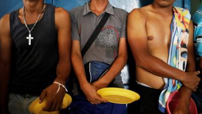 População do leste de Caracas protesta contra falta de alimentos