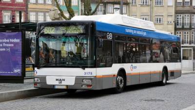 Porto sem transportes públicos na noite de São João