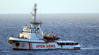 Portugal vai receber até 10 migrantes do navio Open Arms
