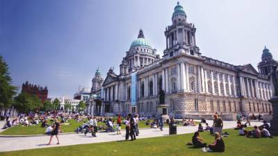 Portugueses em Belfast passam a ter serviços de registo e recenseamento