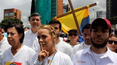 Portugueses na Venezuela pedem intervenção da Virgem de Fátima