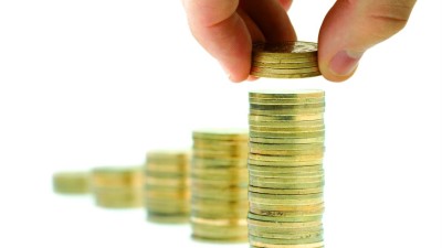 Poupança das famílias na zona euro sobe para 12,6% no 3.º trimestre