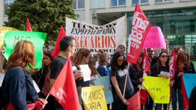Precários manifestaram-se no centro do Porto por mais 90 euros no salário