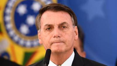 Presidente brasileiro critica protestos contra si e exorta polícia a responder à violência