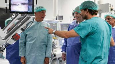 Presidente da República destaca “salto em frente” com primeiro robô no SNS